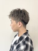 ブリーチカラー×グレージュ×短髪