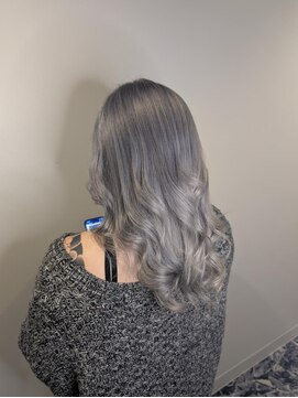 ブランシスヘアー(Bulansis Hair) ハイトーンシルバー