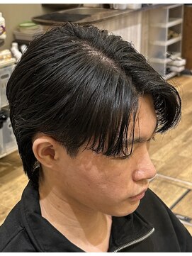 ヘアアンドフェイス ルースト(hair&face ROOST) 毛流れセンターパート