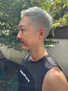 ピークアブー 表参道(PEEK-A-BOO) ホワイトベリーショート