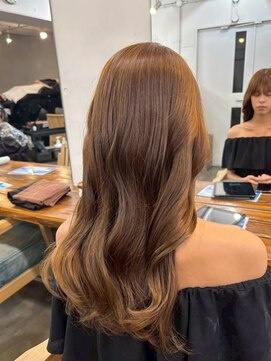 ファルベ(Farbe) 黒髪/オリーブグレー/小顔/ココアベージュ