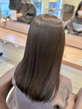 レアリバイケンジ(leali by KENJE) ・しっかり伸ばす 縮毛矯正・