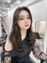 キティー サカエ(kiti SAKAE)&nbsp;グレージュ/レイヤーカット/ハッシュカット/オリーブベージュ/栄