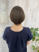 エストレーラ(estrela)&nbsp;『estrela』　小顔丸みくびれショート