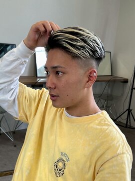 リッチブランドアンドコー 守口店(Rich Brand&Co) かき上げヘア七三ヘアツーブロックメンズ波巻きスパイラルパーマ