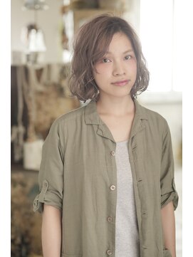 キミ(kimi) 【ｋｉｍｉ】ラベンダーグレージュ×ハイトーン×ルーズボブ