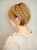 小頭小顔のバランス☆大人耳掛けショートヘア