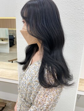 ニュート(Neut ) 透明感たっぷりブルーグレー