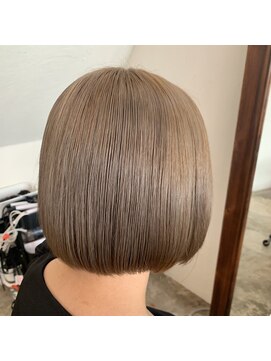 アルファ アルファ(ALPHA ALPHA) ミルクティーボブ