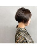 #刈り上げ前下がりショートボブ