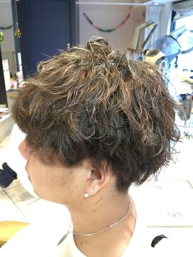 ブロッサム 保谷(Blossom) 20代30代メンズスパイラルパーマワイルドオシャレ感アッシュ