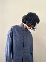 ノーム(norm) 前髪短め/黒髪ボブ/くるくるパーマ/オン眉/ボブパーマ