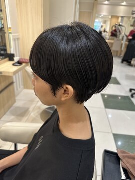 アッシュ 成瀬店(Ash) ショートボブ丸みショート