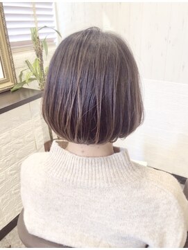リリーヘアーリベート 浅草橋東口店(LiLiy hair LIBERT'E) まるみショートボブ