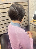 アール(R)&nbsp;前下りレイヤーショートボブ