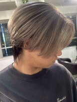 イリ 心斎橋(ili)&nbsp;ハイトーンカラーミルクティーベージュレイヤーカット