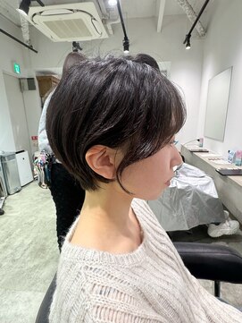 ビブ(VIV) 大人美人丸みショートボブ白髪ぼかしハイライト川崎20代30代40代