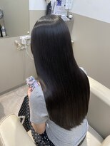シュヴーブリヤン(cheveux brillants)&nbsp;【美髪縮毛矯正で再現性100%艶髪】ブラック×ストレートロング
