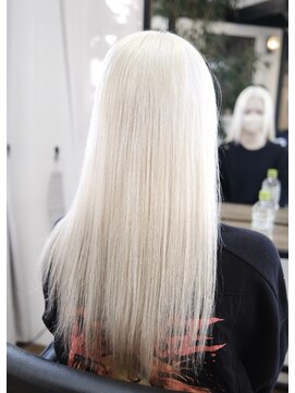 ニル(NiL) ホワイトカラー