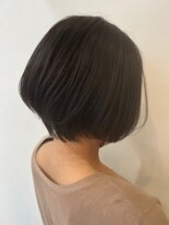 セラ(SERA)&nbsp;大人可愛い前下がりひし形小顔ボブくびれショート