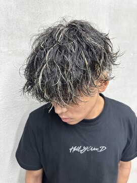 ダズルヘアーエイチ(DAZZLE hair H) 尾崎指名/金メッシュ×波巻きパーマ!