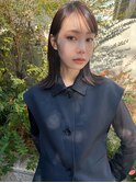 暗髪黒髪　外ハネミディアムヘア　グレーベージュ　くびれミディ