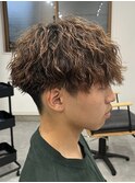 波巻きパーマセンターパートツイストスパイラルパーマ刈り上げ