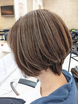 ヘアーデザインムーヴ(Hair design MOVE) カット+白髪ぼかしハイライト+フルカラー