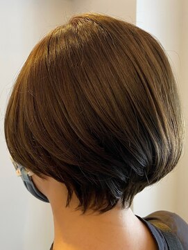 ウェィブズ(waves) 大人ボブ