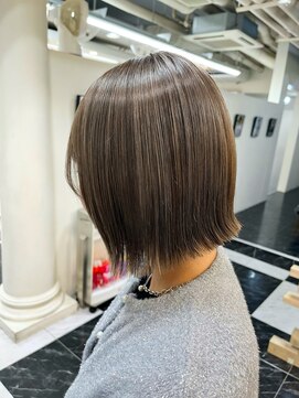 テテ(TETE) 切りっぱなしボブ／ボブ／ハイライトグレージュ