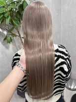 ロウル 渋谷(LOWRL)&nbsp;艶感たっぷりミルクティーグレージュ