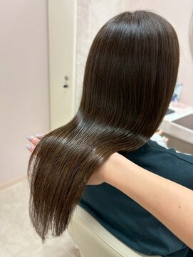 ソンノ(sonno) アッシュブラウン 透明感カラー 髪質改善 縮毛矯正 艶髪 20代