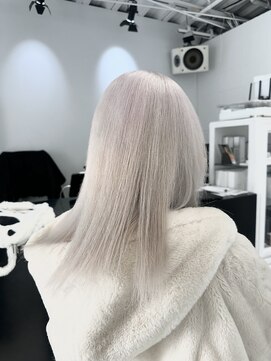 ココ 原宿(KOKO) M黒髪小顔ヘアオリーブグレー艶髪クラゲヘアーココアベージュ