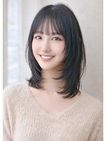 ルエ(rue)&nbsp;ミディアムレイヤーカット/シースルーバング/顔まわりレイヤー