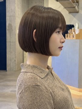 イミ(imi) 大人ボブ/ダークグレー/髪質改善/白髪ぼかし/ショートカット登戸