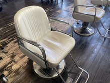 アースアート(earth art)の雰囲気（木のぬくもりにほっこり落ち着く店内。）