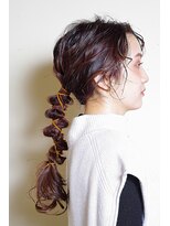 クシュ 所沢西口プロぺ通り(kusyu... )&nbsp;くびれレイヤーカチモリ盛り髪サイドポニーテールグレーヘアー