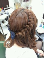 ヘアセットアップス(UP's) ◆可愛いシンプルシリーズ♪『両サイドゆるふわ編み込み＋コテ』