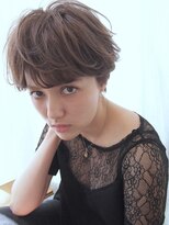 コス(kos) ショートでも柔らかく女性っぽく*クセ感パーマと透け感カラー