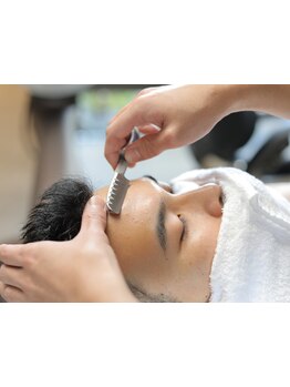 印象を決める眉・ひげもまとめて【LIBERTY】にお任せ!!デキる男性は身だしなみに力を入れる。