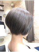 ショートボブ