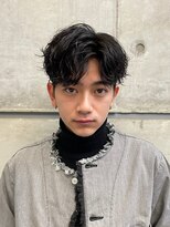 オーシャントーキョー シブヤジンナン(OCEAN TOKYO shibuya JINNAN) メンズ黒髪スパイラルパーマセンターパート