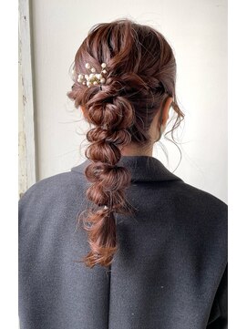 ホワイトルーム(White Room) pony × 編みおろしarrange