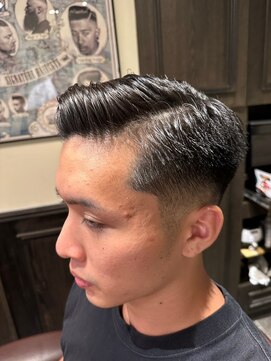 バレス 田町(BALES) [スキンフェード/ツイストスパイラル/田町]