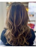 大人女性の王道・グラデーションハイライト