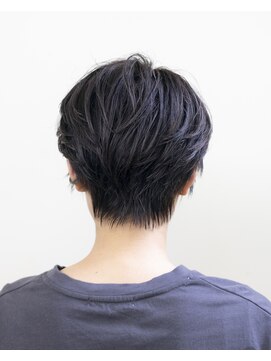 ルプラ ガーデン(le-pla garden) 前下がりショート#黒髪#耳掛けショート#くびれショート#ボブ