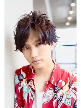 ケアリー 大日(Carelly) ビジネスツーブロックOK★かき上げトランクスヘアくせ毛風パーマ