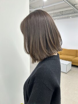 ノウハウ タニマチ(KNOWHOW tanimachi) 伸ばし中ボブで楽しめるレイヤーボブ