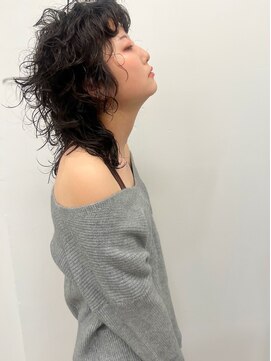 モリオ(morio) 【morio】浦和　黒髪　ウルフ　ウェーブ　セミロング♪