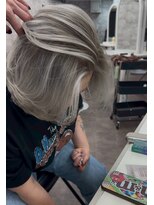 リファイン バイ アフィナー 本厚木店(Refine by Afinar)&nbsp;ブリーチハイライト髪質改善ダブルカラーレイヤーカット/本厚木